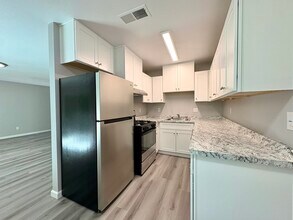 206 Pine St in Auburn, CA - Building Photo - Building Photo