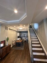 128 N East Ave in Baltimore, MD - Foto de edificio - Building Photo