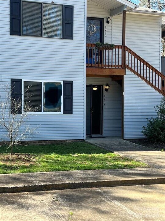 1734 Hunters Trail in Rock Hill, SC - Building Photo