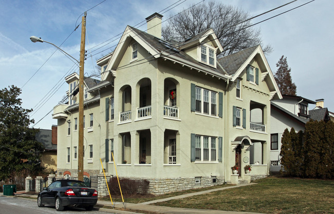 1303 Michigan Avenue in Cincinnati, OH - Building Photo - Building Photo