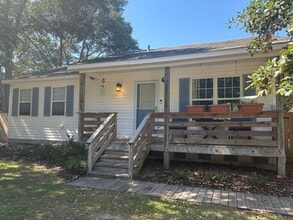 128 Peach Tree St in Jarvisburg, NC - Building Photo - Building Photo