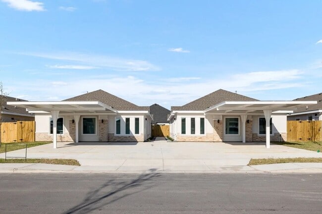 property at 823 N Woodson Ave