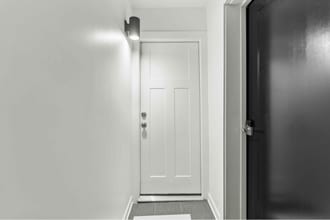 2301 Iverson St in Temple Hills, MD - Foto de edificio - Building Photo