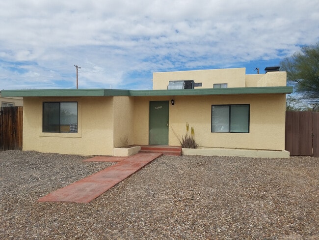 415 E Waverly St, Unit 5 Bed / 3 Bath Near UofA in Tucson, AZ - Building Photo - Building Photo