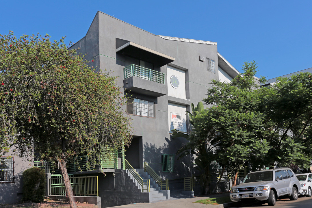 The Fusion Apartments in Los Angeles, CA - Foto de edificio