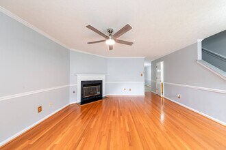 103 Larkspur Hollow in Yorktown, VA - Building Photo - Building Photo