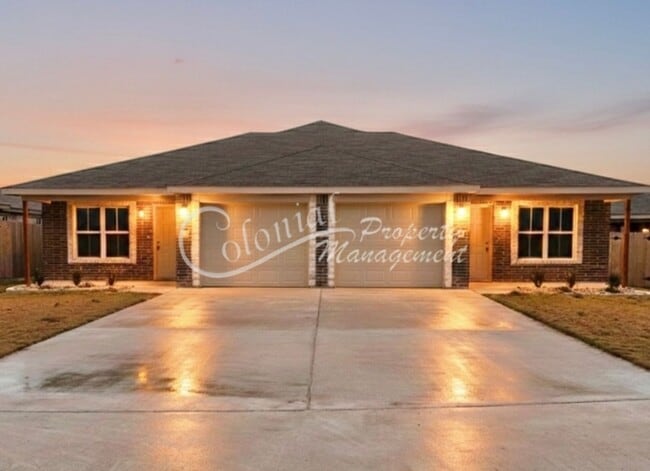 property at 3109 B Ochiltree Dr