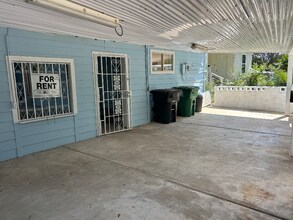 904 E Hedrick St in Houston, TX - Foto de edificio - Building Photo