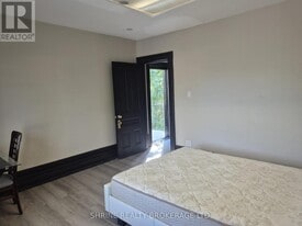 607 Queens Ave in London, ON - Building Photo