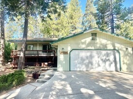 22576 Confidence Rd in Twain Harte, CA - Building Photo