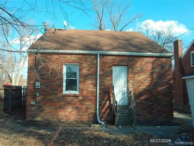 15107 Whitcomb in Detroit, MI - Building Photo - Building Photo