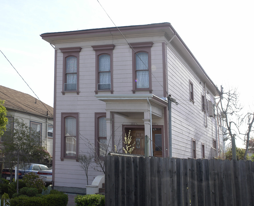 1608 Walnut St in Alameda, CA - Foto de edificio