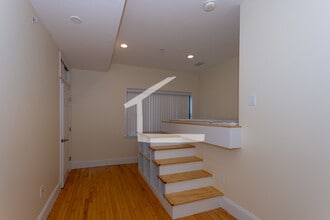 1032 Commonwealth Avenue, Unit 3 in Boston, MA - Building Photo - Building Photo