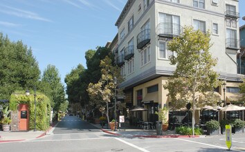 Building 8 in San Jose, CA - Foto de edificio - Building Photo