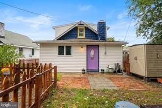 1304 Tuggies Rd in Pasadena, MD - Building Photo - Building Photo