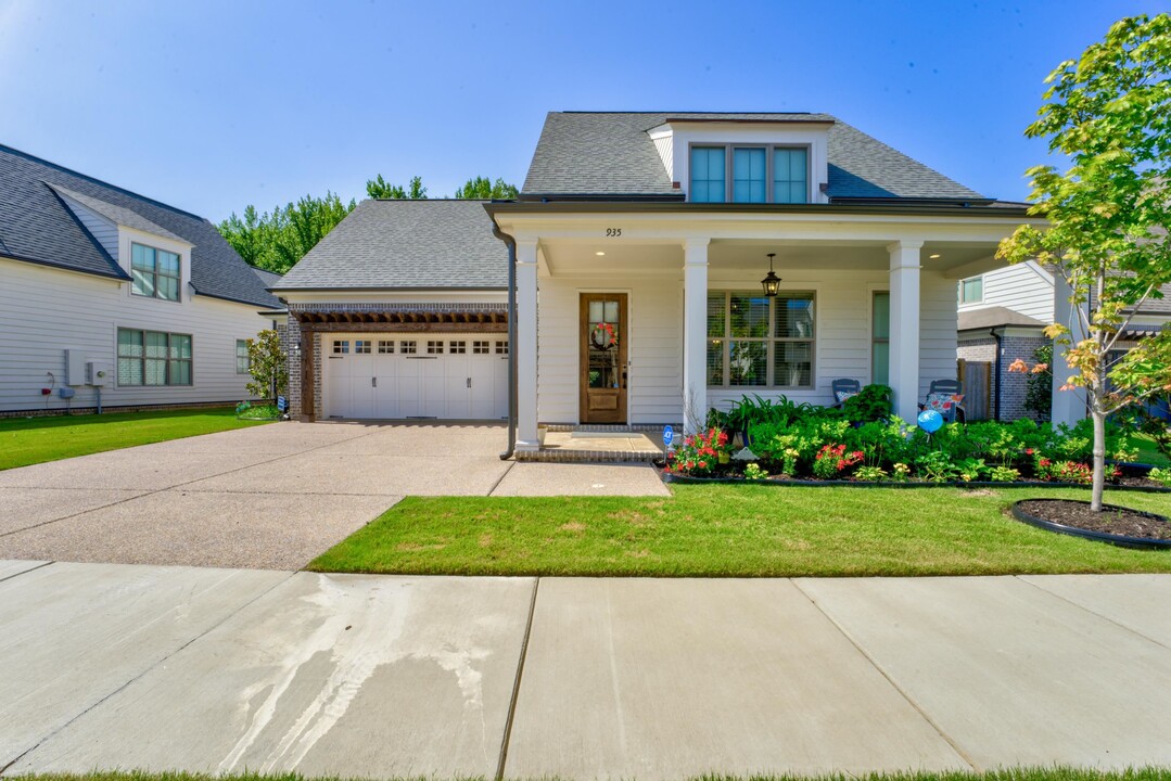 935 Cypress Vine Cove in Collierville, TN - Building Photo