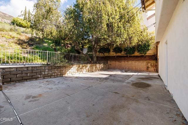 2915 Hopeton Rd in Montrose, CA - Building Photo - Building Photo