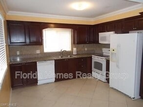 7737 Tamara Lee Ct in Ft. Myers, FL - Building Photo - Building Photo