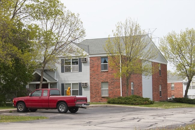 Harvest Meadows Apartments in Saukville, WI - Building Photo - Building Photo