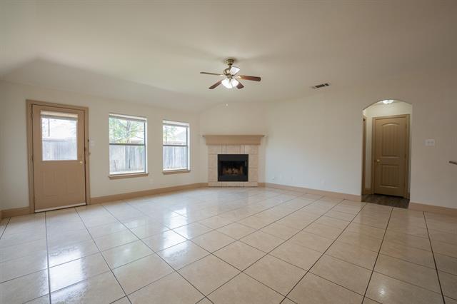 1422 Julie St in Seagoville, TX - Building Photo - Building Photo