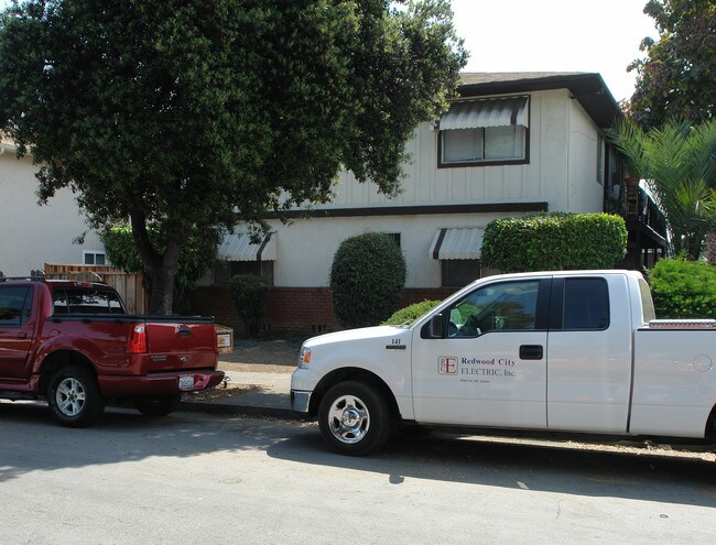 658 Grand Fir Ave in Sunnyvale, CA - Building Photo - Building Photo