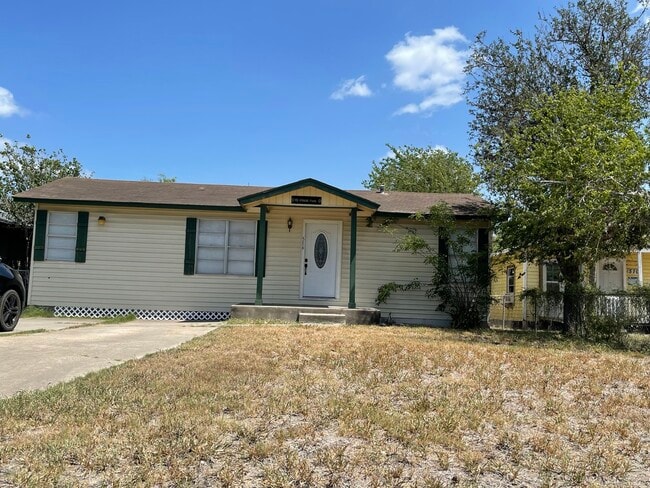 property at 516 W Ave D