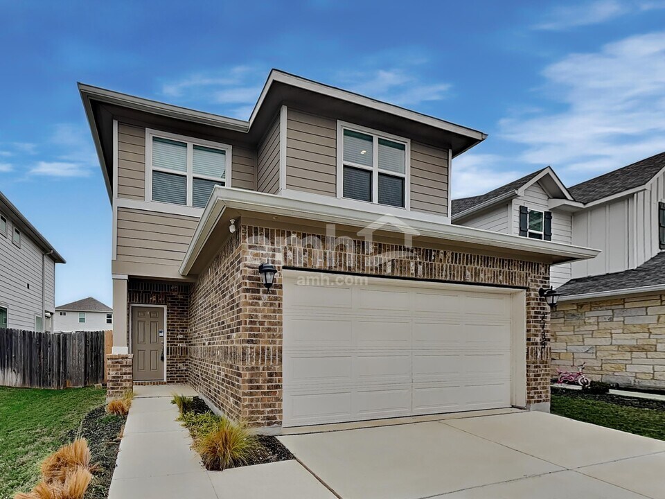 2733 Meadowood Heights in New Braunfels, TX - Building Photo