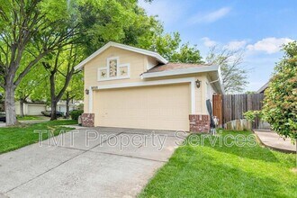 6512 Canyon Creek Way in Elk Grove, CA - Foto de edificio - Building Photo