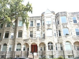 6553 S University Ave in Chicago, IL - Building Photo
