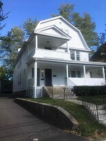 36 Lancaster Rd in West Hartford, CT - Building Photo