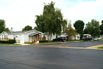 Cranberry Lake in White Lake, MI - Building Photo - Building Photo