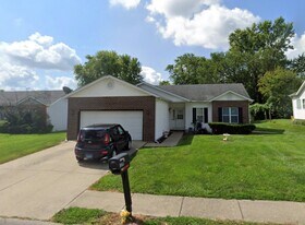 1319 Terrace Green Ln in O'Fallon, IL - Building Photo