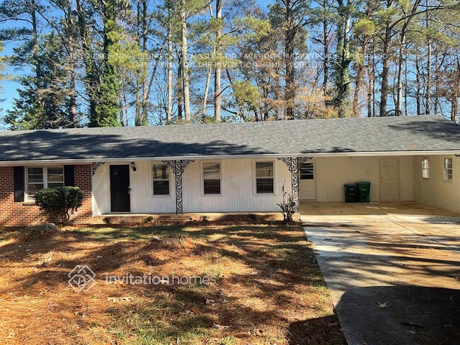 property at 686 Rollingwood Pl