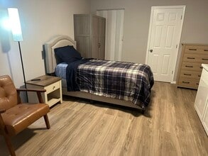 10811 Cranbrook Rd in Houston, TX - Building Photo - Building Photo