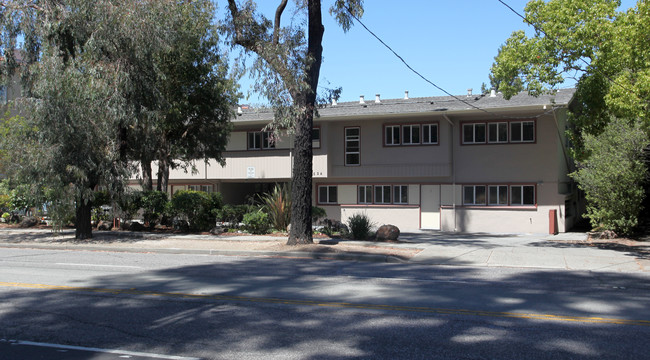 524 El Camino Real in Burlingame, CA - Building Photo - Building Photo