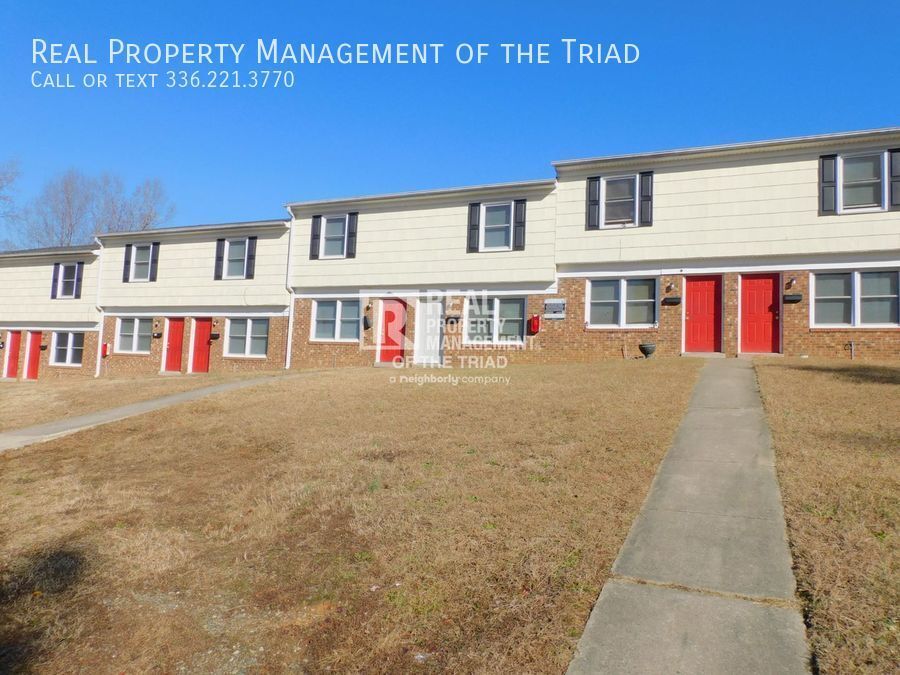 2405 E Florida St, Unit C in Greensboro, NC - Building Photo