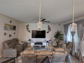 152 Worley Way in Huntsville, TX - Building Photo - Building Photo