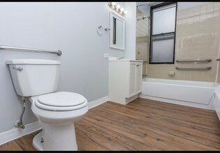 7836 S South Shore Dr in Chicago, IL - Building Photo - Building Photo