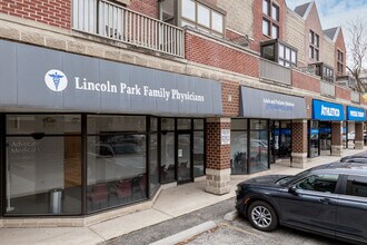 James Court in Chicago, IL - Building Photo - Building Photo