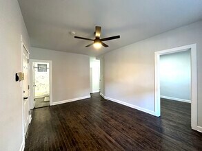 2605 N Spaulding Ave in Chicago, IL - Building Photo - Building Photo