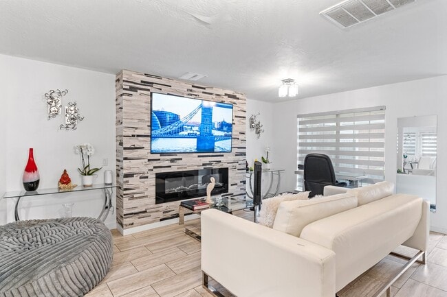 property at 1008 Robin St