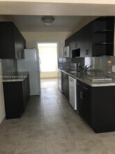 1632 NE 183rd St in Miami, FL - Building Photo - Building Photo