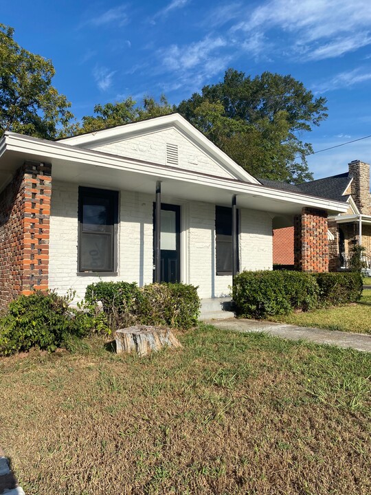 413 N Spring St in Tupelo, MS - Building Photo