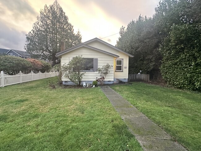 property at 7951 Maple Ave SE