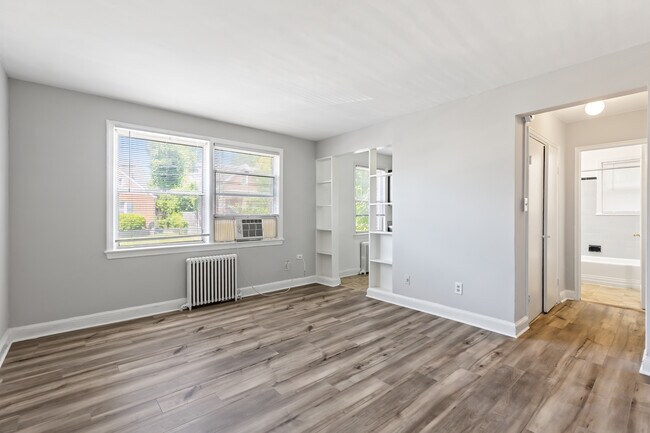 3320 11th Pl SE, Unit 201 in Washington, DC - Building Photo - Building Photo