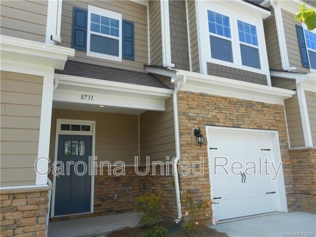 8731 Harris Lake Ln in Charlotte, NC - Building Photo - Building Photo