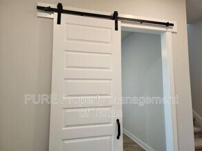 17813 Clairess Ln in Manor, TX - Building Photo - Building Photo