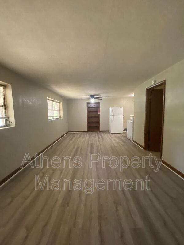 property at 317 Springtree Rd