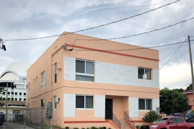 1569 NW 2nd St, Unit #3 in Miami, FL - Building Photo - Building Photo