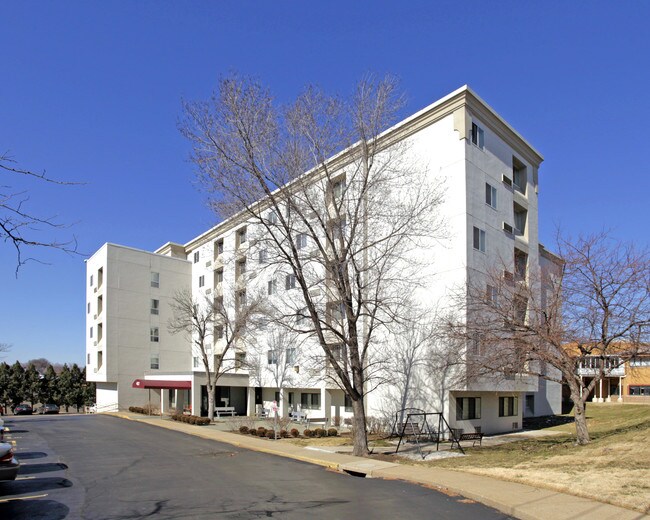 Aboussie (New) in St. Louis, MO - Foto de edificio - Building Photo